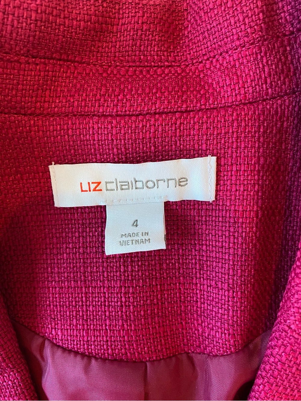 Liz Claiborne Sleeveless Blazer Vest in Berry - Picture 2 of 7